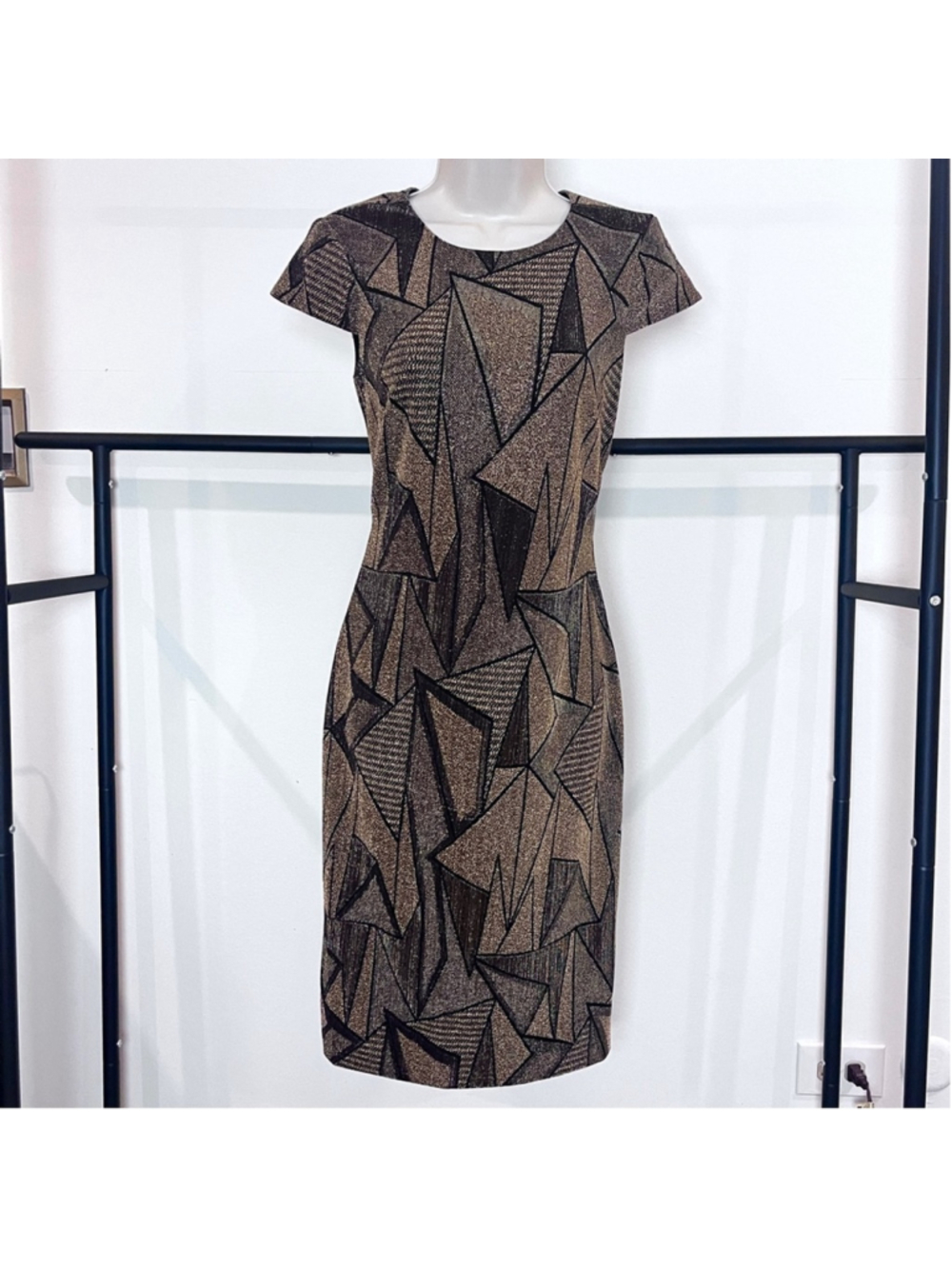 Vince Camuto Cocktail Dress Size 6 Metallic Wedding Geometric Midi Cap Sleeve